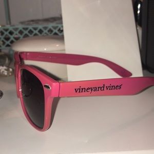 Vineyard vines sunglasses